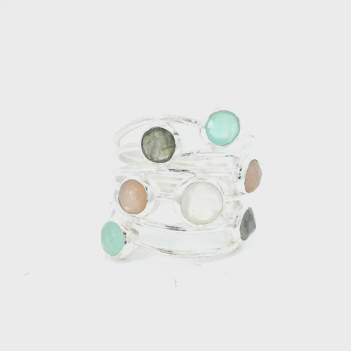 Ring mit 7 Steinen