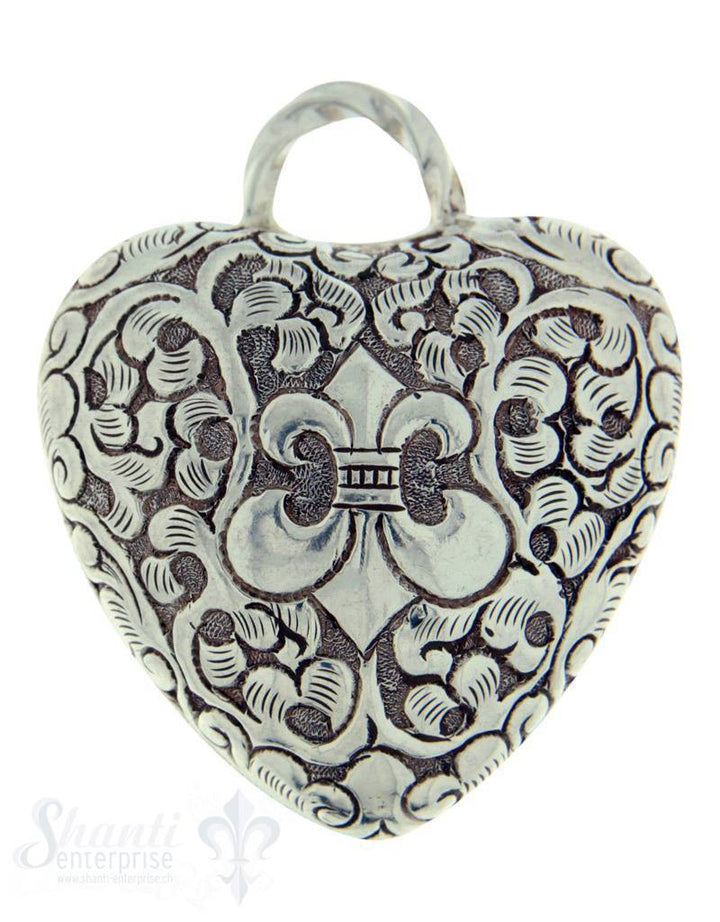 Silberherz bauchig antik mit Lilie 49x41mm Dicke: 23mm mit Öse - Shanti Enterprise AG