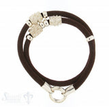 Wildlederarmband m. 9 Si-Teilen braun D: 5 mm, L: 39 cm Klickschloss